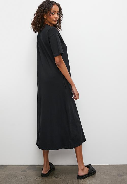 Superbalist - T-shirt midi dress with pockets - black