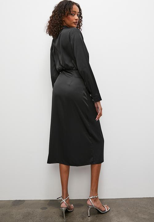 Superbalist - Collared satin wrap dress - black