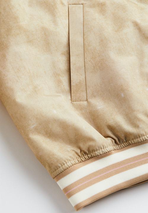 H&M - Embroidered baseball jacket - light beige/players 