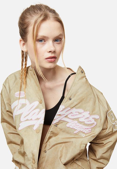 H&M - Embroidered baseball jacket - light beige/players 