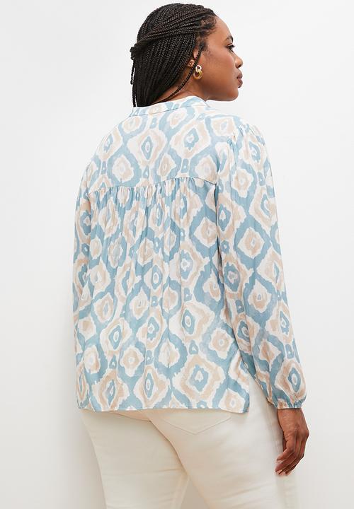 edit - Textured notch neck shell - watercolour ikat
