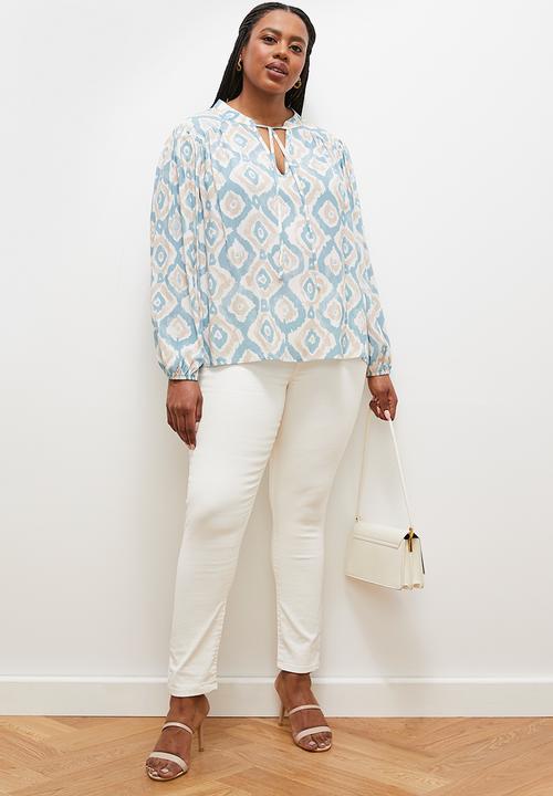 edit - Textured notch neck shell - watercolour ikat