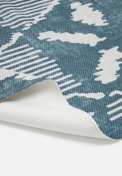 Sixth Floor - Singse patio rug- blue