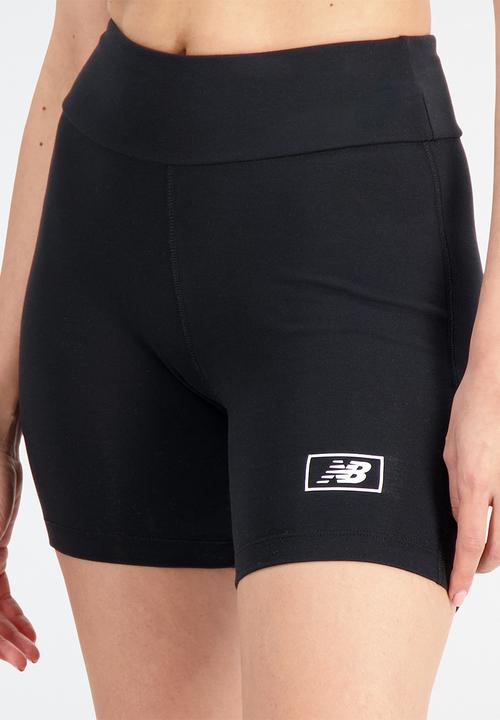 New Balance  - Nb essentials fitted short - black