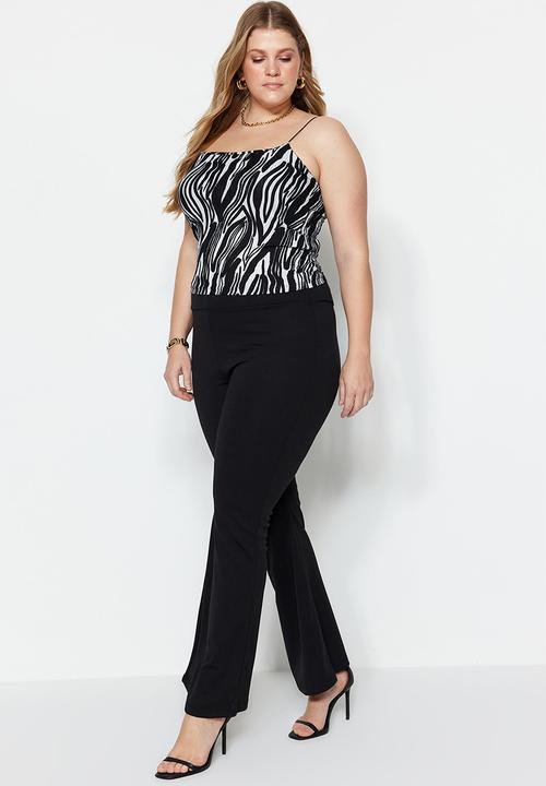 Trendyol - Plus relaxed wide leg pants - black