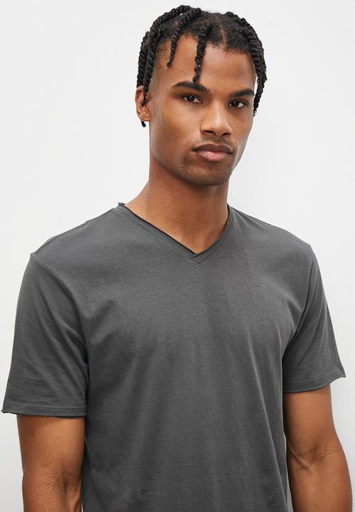 STYLE REPUBLIC - Jovi raw edge v neck tee - charcoal