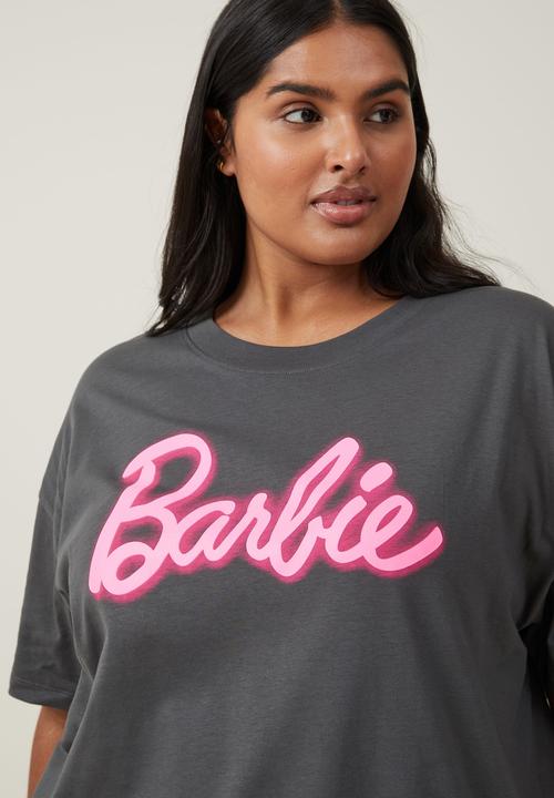Cotton On - Plus barbie oversized fit tee - lcn mat barbie glow/graphite