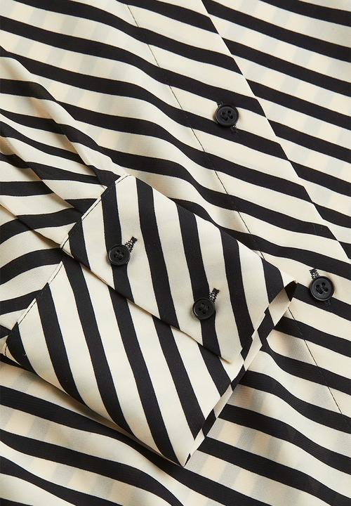 H&M - Pointed-collar shirt - black,white