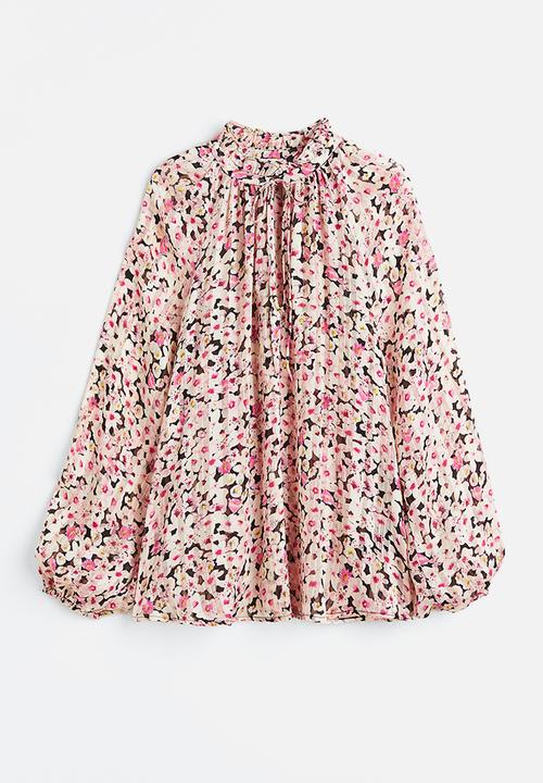 H&M - Frill-trimmed crêpe blouse - pink/small flowers
