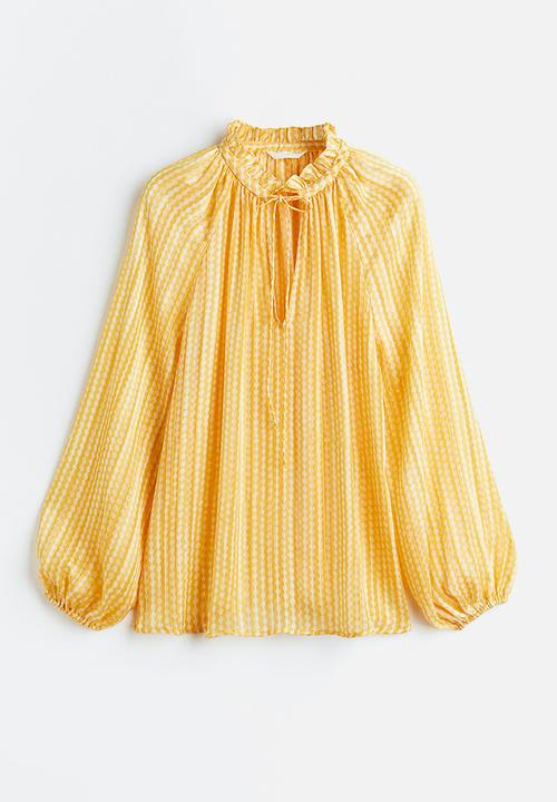 H&M - Frill-trimmed crêpe blouse - yellow/patterned 