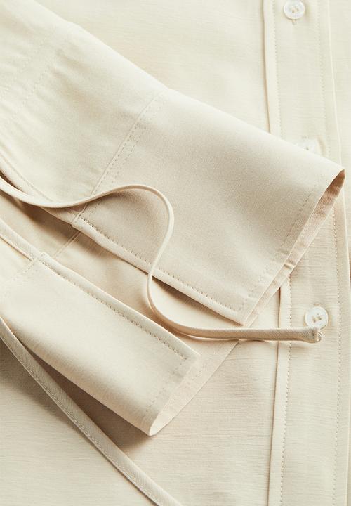 H&M - Oversized tie-detail shirt - light beige 