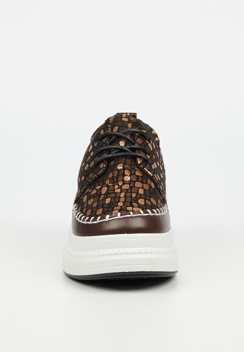 Butterfly Feet - Senhora 9 brogue - bronze