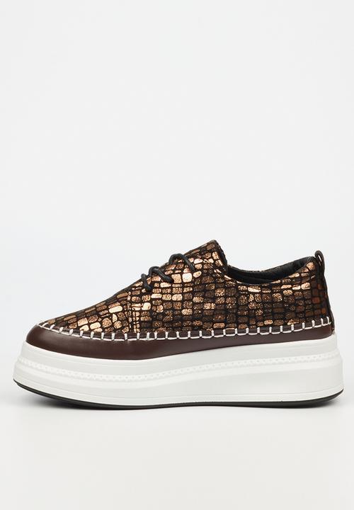 Butterfly Feet - Senhora 9 brogue - bronze