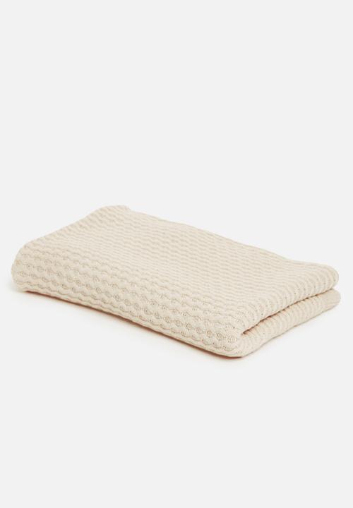 Sixth Floor - Plain knitted throw - cream