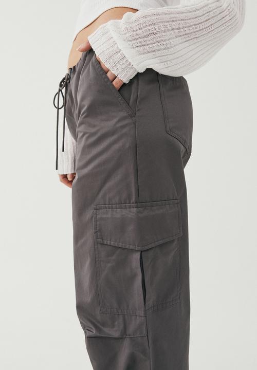 Supré  - Evie parachute cargo pant - chrome grey