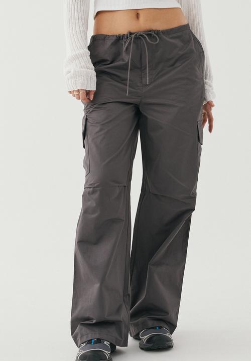 Supré  - Evie parachute cargo pant - chrome grey