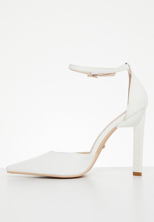 Miss Black - Class 1 court heel - white