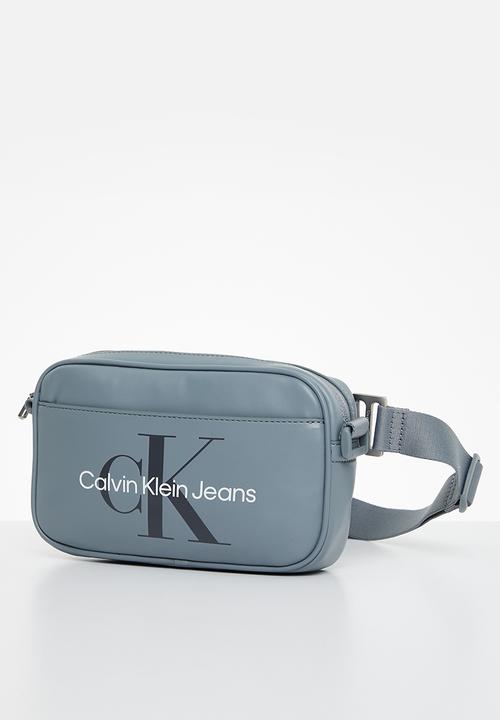 Calvin Klein - Monogram soft camera bag22 - overcast grey
