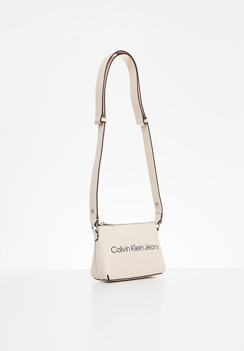 Calvin Klein - Sculpted camera pouch21 mono - ballet