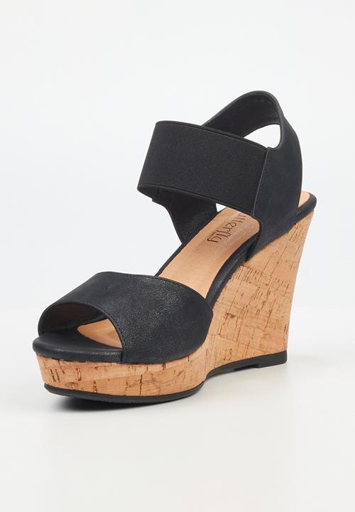 Butterfly Feet - Debra 8 wedge heel - black