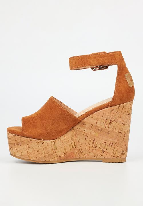 Miss Black - Seville 1 wedge heel - tan