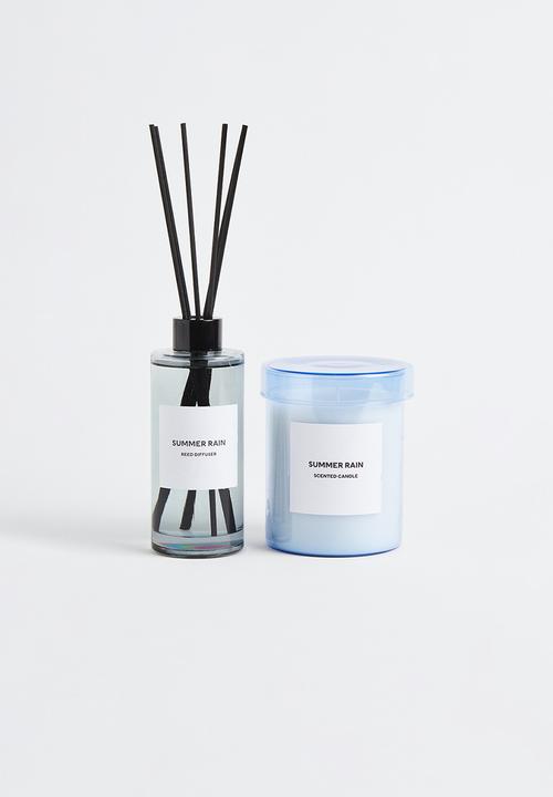 H&M - Scented candle in glass holder -  light blue/summer rain