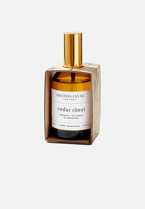 Amanda Jayne - Glass candle & home fragrance gift set - cedar chest