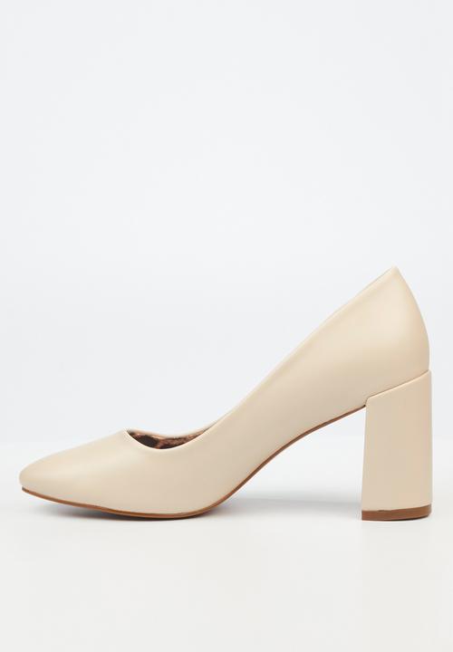 Butterfly Feet - Kiara 2 block heel - tan 