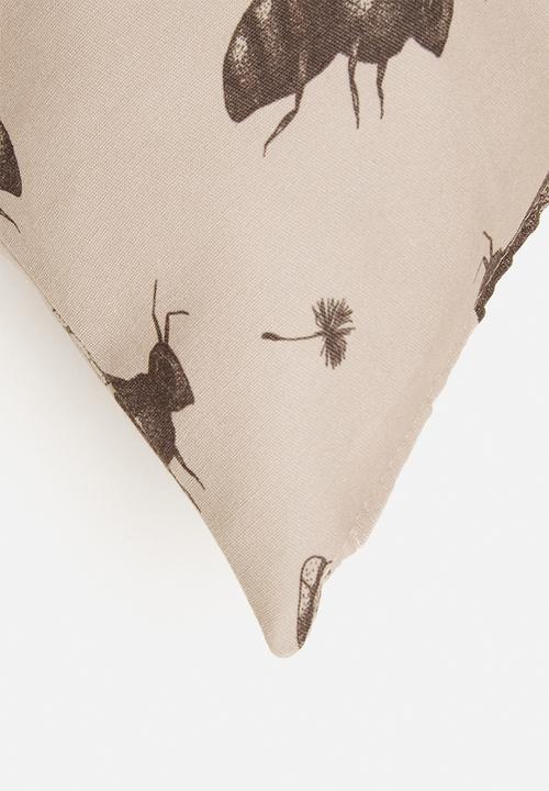 Fabric Bank  - Oh Honey busy bugs cushion cover - beige