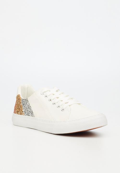 Butterfly Feet - Shore 5 Sneaker - White