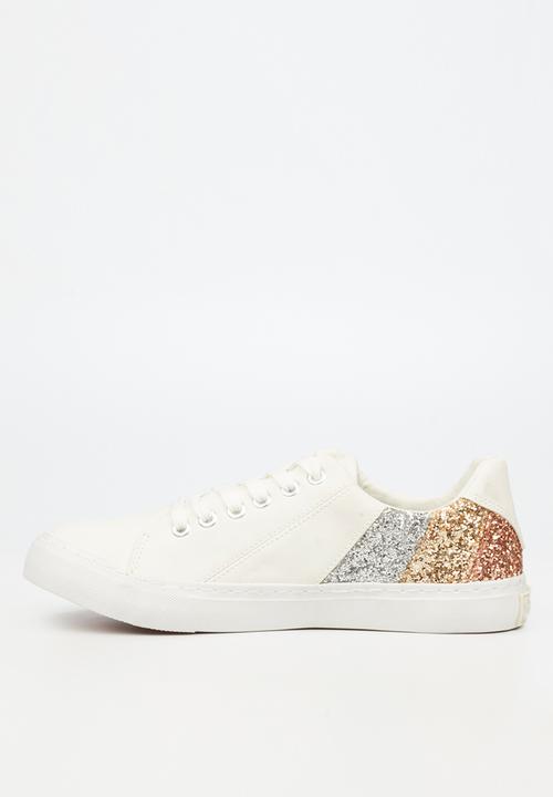 Butterfly Feet - Shore 5 Sneaker - White