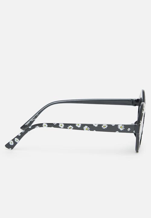 Pop Candy - Butterfly shaped sunglasses - black & white