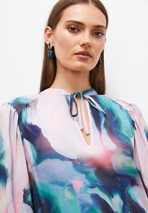 edit - Textured notch neck shell - cloudy watercolour