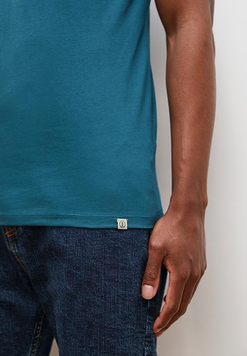 Lark & Crosse - Regular fit emb/hd print logo graphic tees - navy