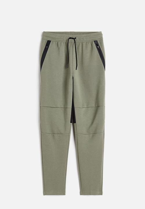 H&M - Drymove™ sports joggers - khaki green 