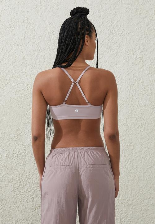 Cotton On - Recycled workout crop - pearl mushroom