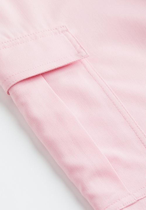 H&M - Straight cargo trousers - light pink 