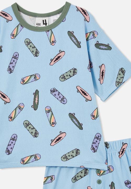 Cotton On - Finn short sleeve pyjama set - sky haze/skateboards