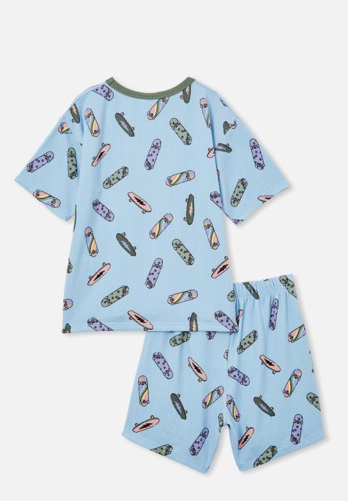 Cotton On - Finn short sleeve pyjama set - sky haze/skateboards