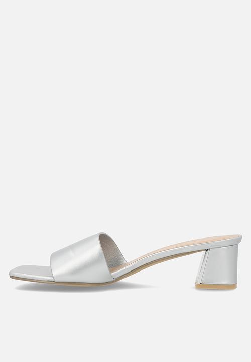 edit - Alana open toe mule - silver