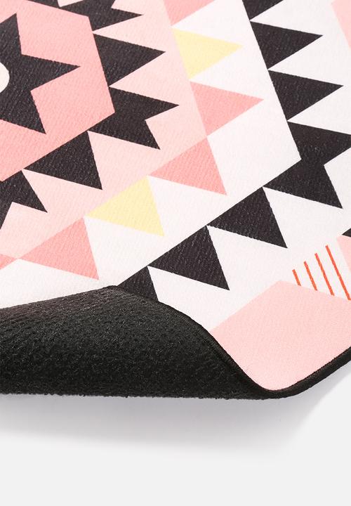 Sixth Floor - Hexagon Printed Mat