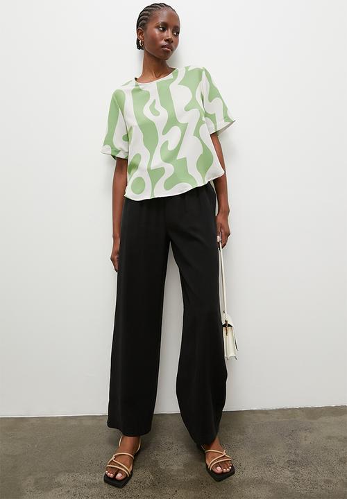 Superbalist - Easy woven tee - green bold geo