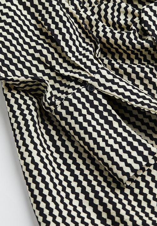H&M - Wrap dress - black/patterned 