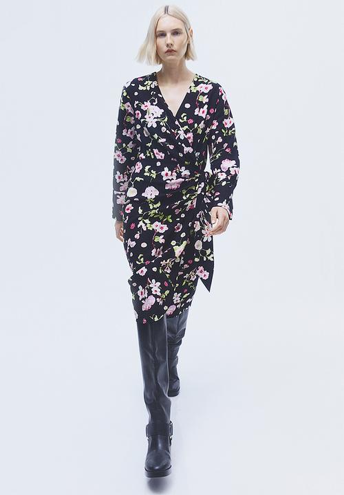 H&M - Tie-detail wrap dress - black/floral 