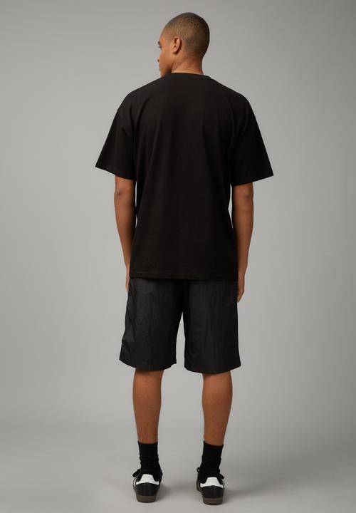 Factorie - Baggy street short - black/white piping