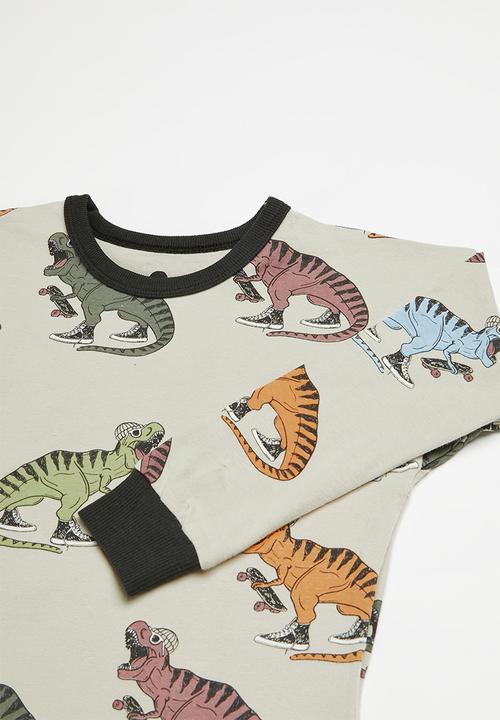 Cotton On - Ace long sleeve pyjama set - rainy day/skater dino