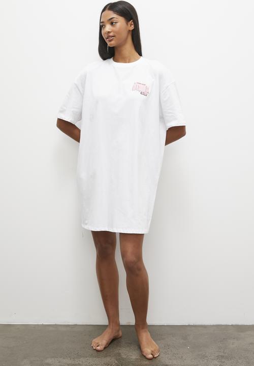 Blake - Sleep tee - white