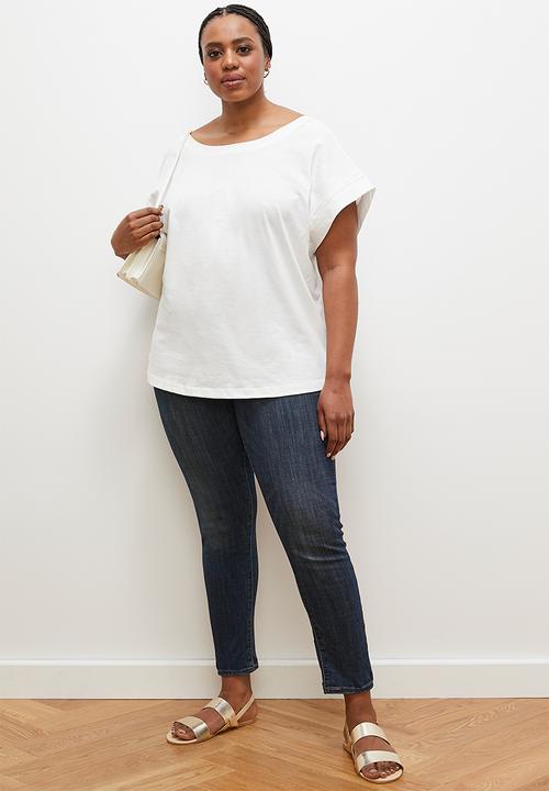 edit - Scoop back easy top - white