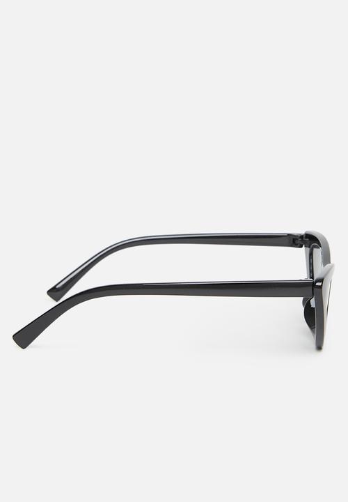 Pop Candy - Girls cat eye shaped sunglasses - black