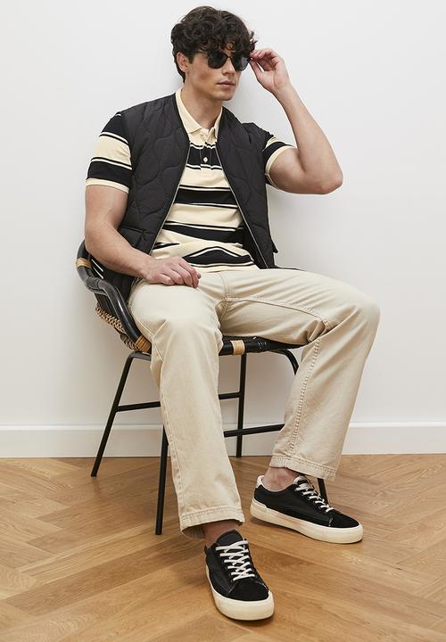 Lark & Crosse - Londi regular fit striped golfer - ecru & black